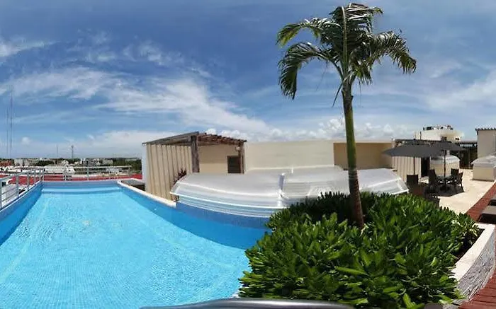Hotel 770